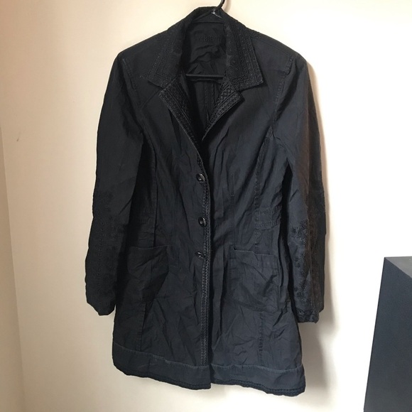 Ambiente Embroidered Black Coat, size 6 - Picture 2 of 10